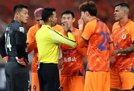 关于英超清晨再迎强敌；山东泰山绝杀压哨；主帅态度：悬念犹存；阵容厚度经受考验的信息