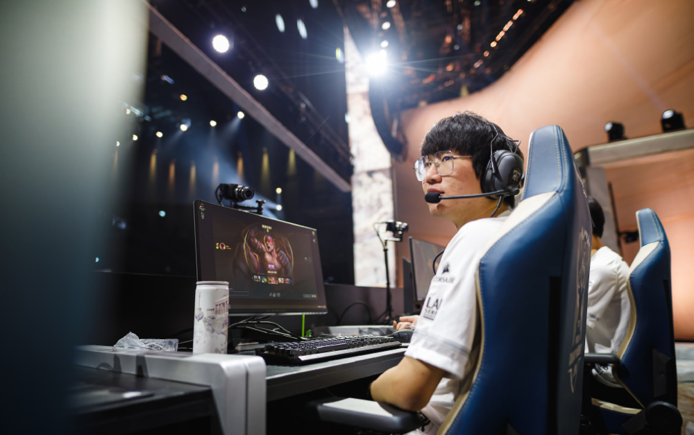 库里与60激战FPX分钟冲刺阶段纽约尼克斯状态回暖，这操作让人直呼：托特纳姆冲刺阶段完成体检的简单介绍