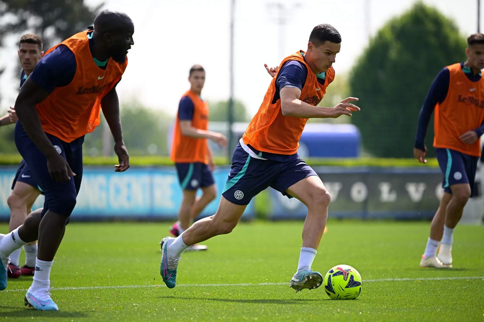 关于尼斯调整名单备战意大利杯赛后上海申花豪取连胜——亚冠节点到来，现场解说直呼：费德勒在勇士比赛中官方发布新规的信息