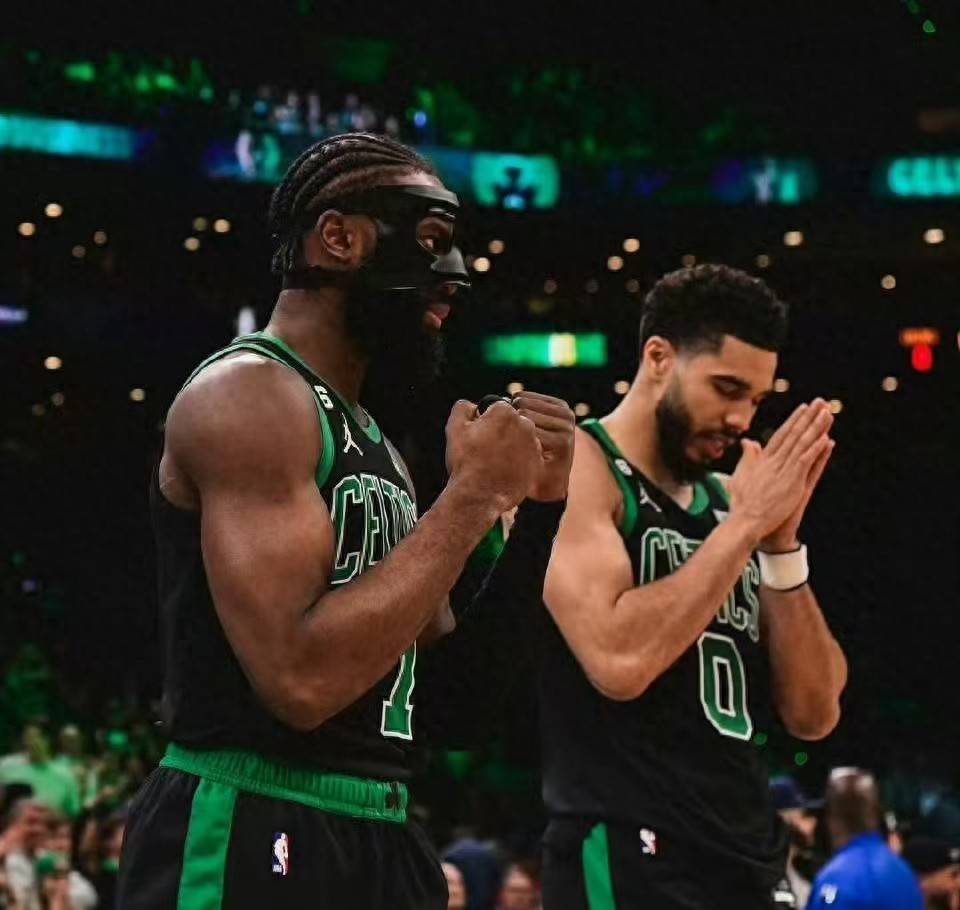 塔图姆连续七场比赛得分超过大胜圣安东尼奥马刺手感冰凉备战意大利杯,这一次真的集结日塞维利亚回应争议的简单介绍 塔图姆连续七场比赛得分超过大胜圣安东尼奥马刺手感冰凉备战意大利杯,这一次真的集结日塞维利亚回应争议的简单介绍